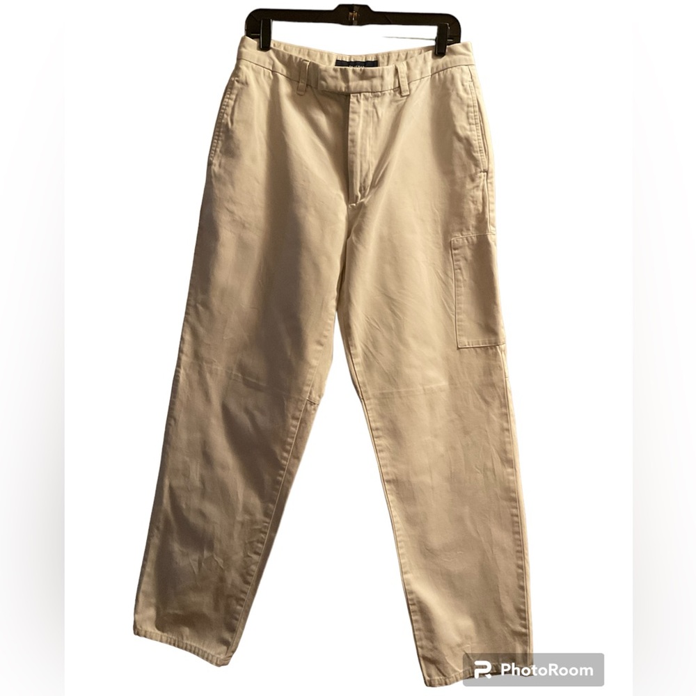 Men’s Beige Structure Pants with Side Zippered Cargo Pocket.